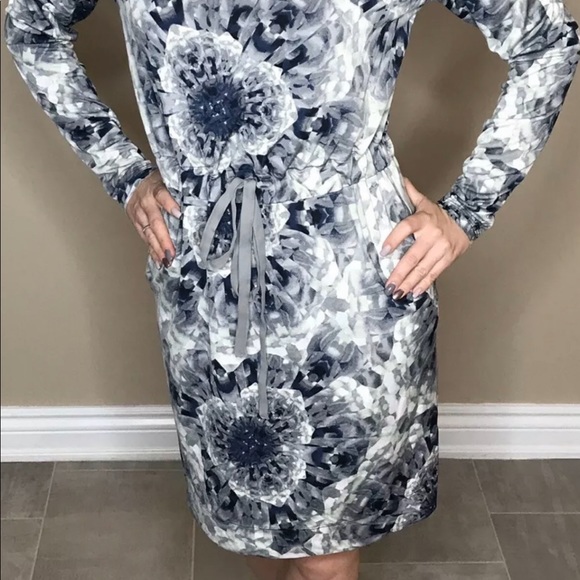 🍒Vera Wang Dress 🌸 - Picture 2 of 3